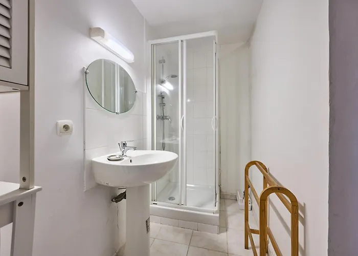 Les Pieds Dans L'eau - Front De